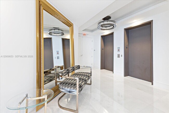 Building Photo - 17975 Collins Ave