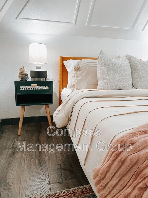 Building Photo - 813 Hall of Fame Dr