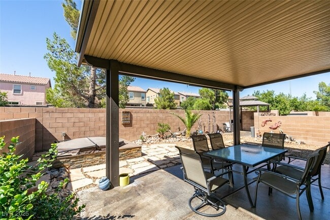 Building Photo - 9005 Semillon St
