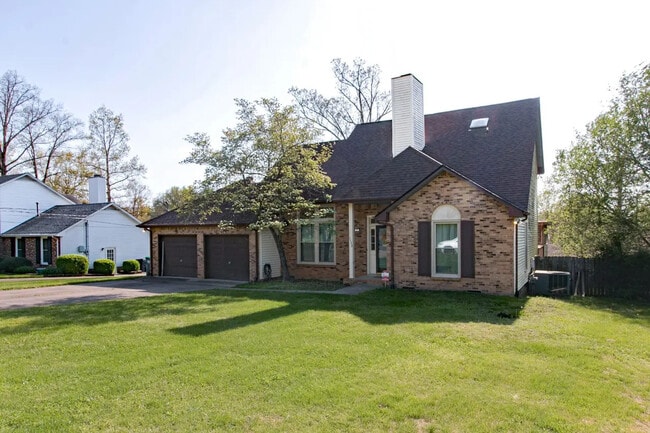 Building Photo - 1122 Rosebrook Dr