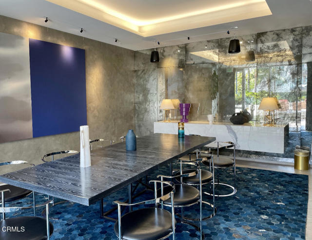 Building Photo - 1050 S Grand Ave