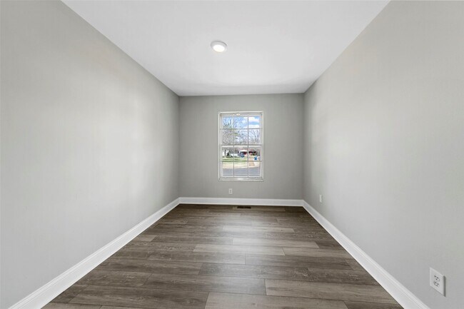 Building Photo - 1308 Havenhurst Rd