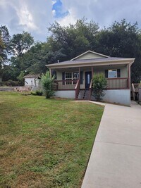 Building Photo - 2013 Paris Rd