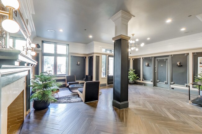 Building Photo - 735 Taylor