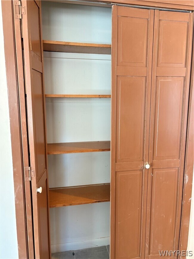 Building Photo - 141 Draden Ln