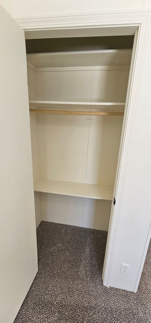 Building Photo - Fully Renovated 3Bd/2Ba Home in River Rock Fenced Yard Pet Friendly