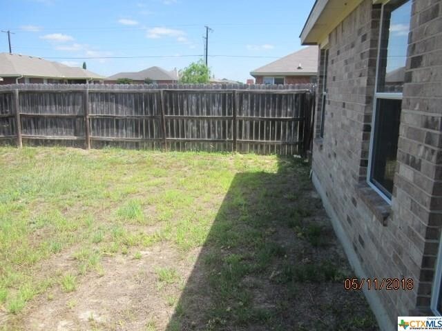 Building Photo - 2303 Jake Dr