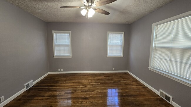 Building Photo - 3109 Beecher Rd