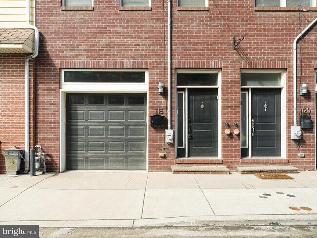 Building Photo - 1118 Dunton St