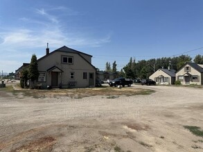 Building Photo - 1263 US-2