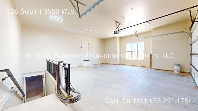 Building Photo - 126 S 3500 W