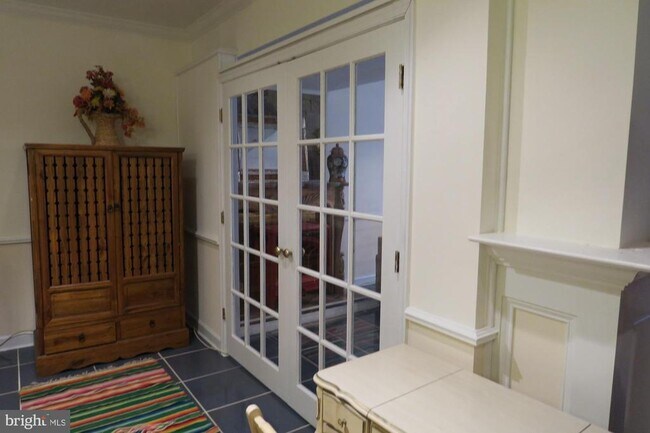 Building Photo - 3128-FURNISHED Prosperity Ave