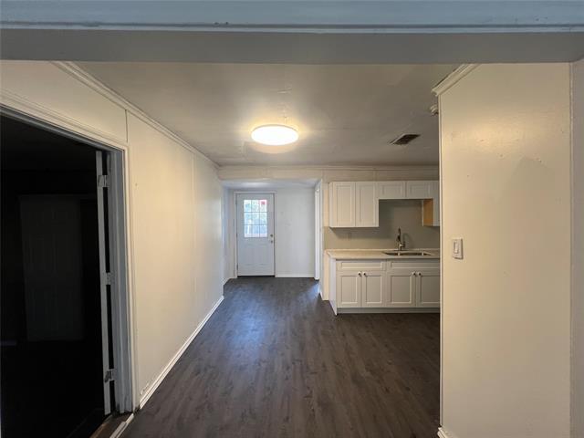 Building Photo - 1104 Bell Dr