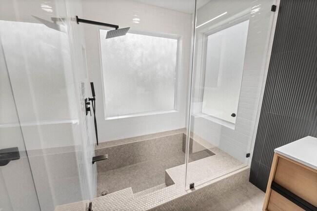 Building Photo - 2703 Crossvine Cir