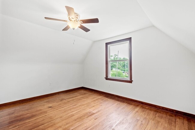 Building Photo - AVAILABLE SEPT 1st!! Check out this BEAUTIFUL & UPDATED home in Penn Hills!