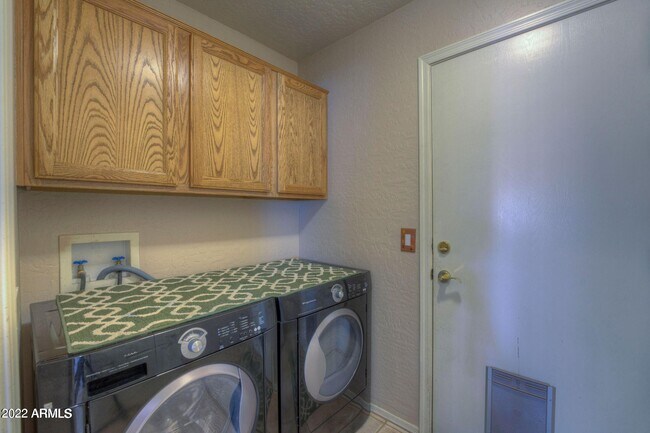 Building Photo - 35714 7th Ave