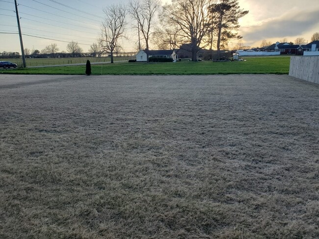 Building Photo - 102 Elledge Farm Dr