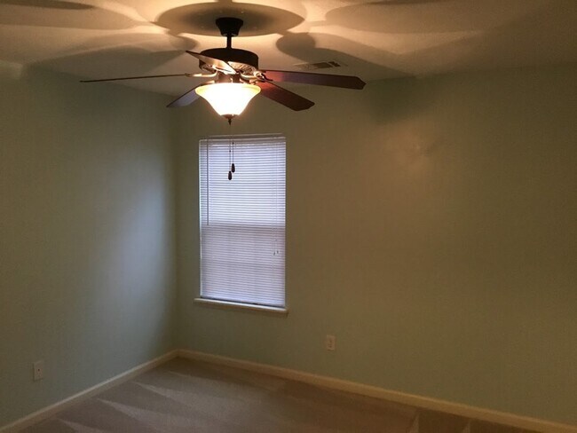 Building Photo - 506 Capstone Way