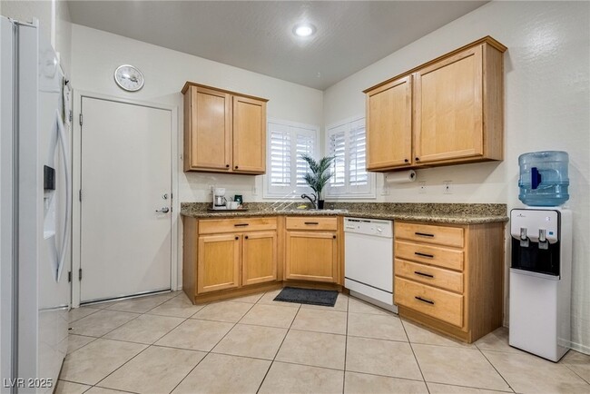 Building Photo - 7709 Island Rail Dr