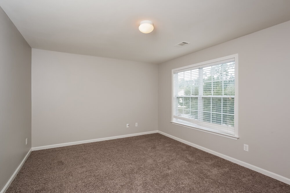 Building Photo - 2528 Mockingbird Ln