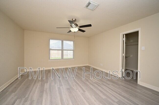 Building Photo - 1506 York Creek Dr