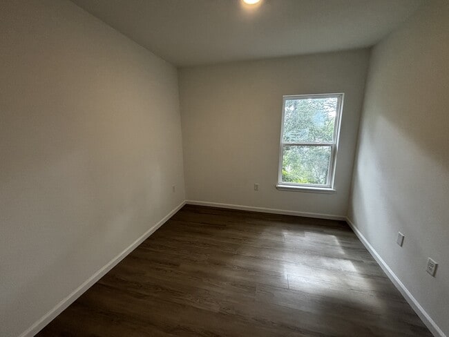 Building Photo - 1209 Southstation Pl
