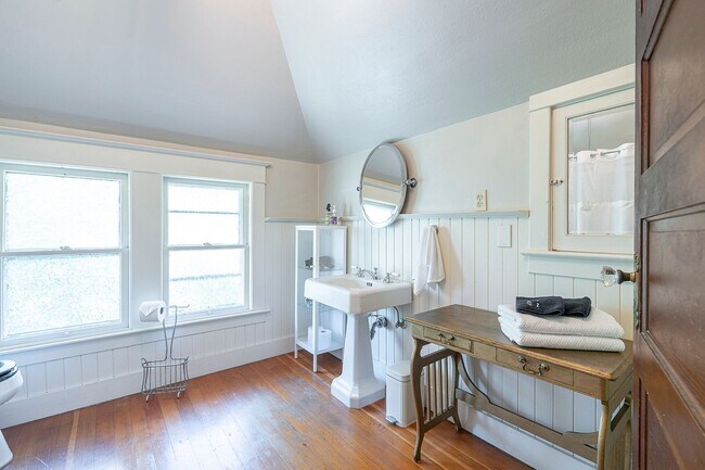 Building Photo - Charming Sabin Craftsman with Fenced Yard, Deck, and More!