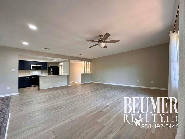 Building Photo - LEEWARD