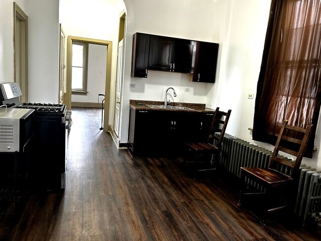 Building Photo - 2744 W 23rd St