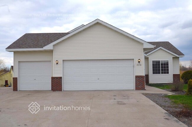 Building Photo - 3570 Kaiser Ct NE