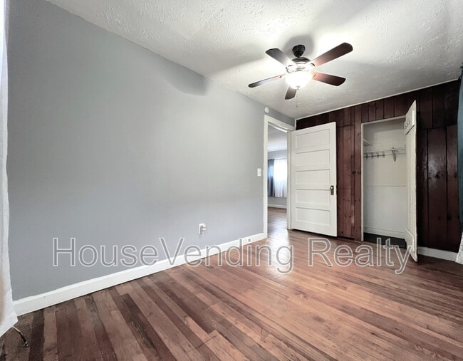 Building Photo - 214 Wright Rd