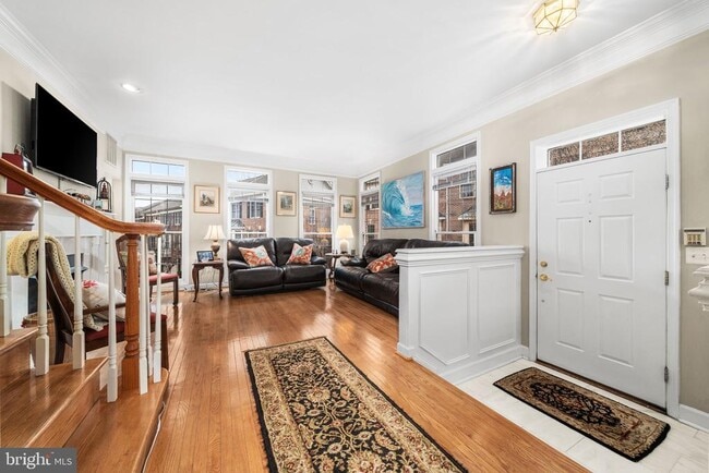 Building Photo - 4620 Knight Pl