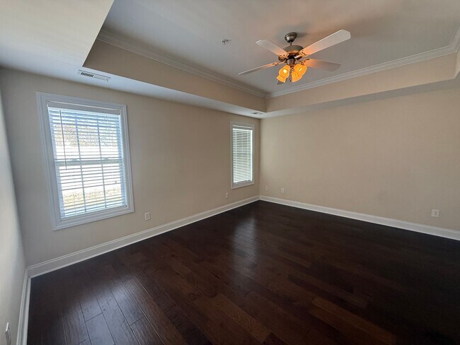 Building Photo - Well-Maintained Home in Convenient Madison Location