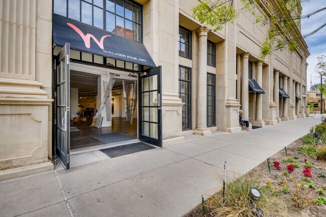 Building Photo - 300 W 11th Ave