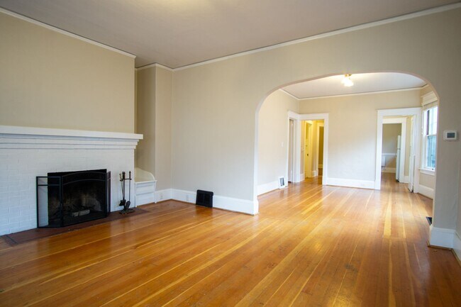 Building Photo - Gorgeous + Spacious 2-Bedroom Flat with Hardwoods, Dishwasher, Fireplace + Etc.!