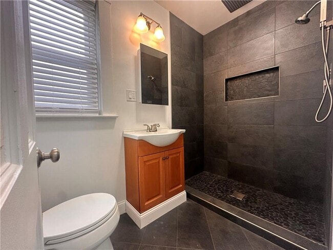 Building Photo - 31 Ceres St