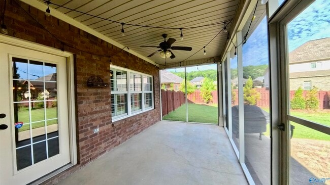 Building Photo - 4504 Hampton View Dr