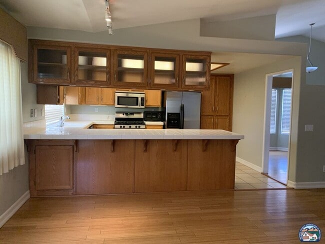 Building Photo - 587 Wild Rose Ln