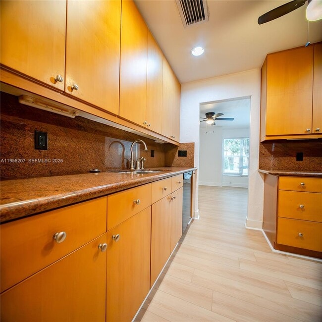 Building Photo - 1500 NW 3rd Ave