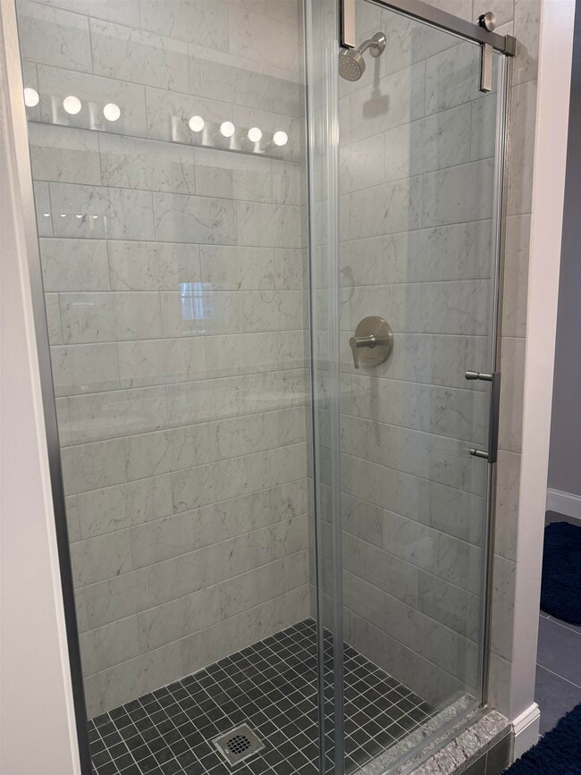 Building Photo - 114 Brook Hl