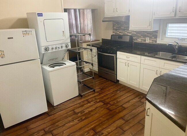 Building Photo - 1973 E 124th Pl