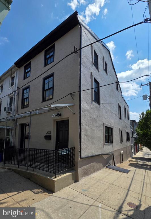 Building Photo - 4338 Cresson St