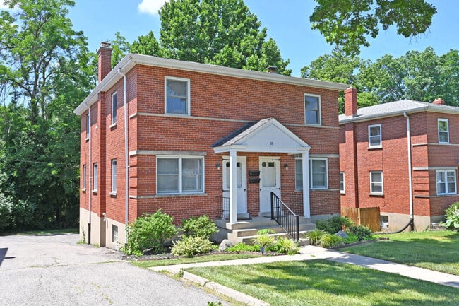 Building Photo - 27 Pleasant Ridge Ave