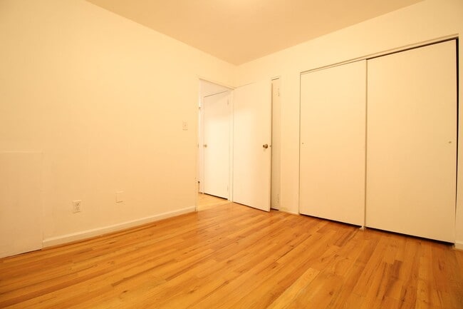 Building Photo - 931 Spruce St