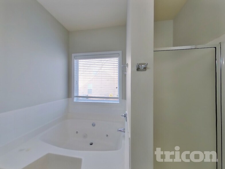 Building Photo - 558 Georgia Cir