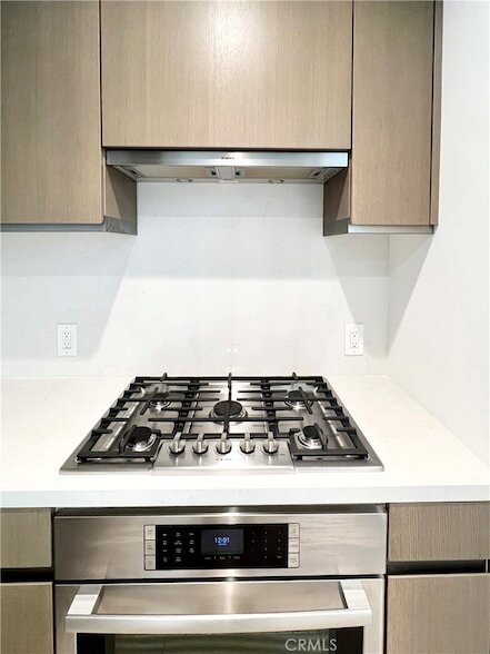 Building Photo - 889 Francisco St