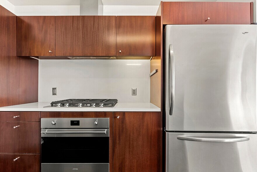 Building Photo - 1155 S Grand Ave