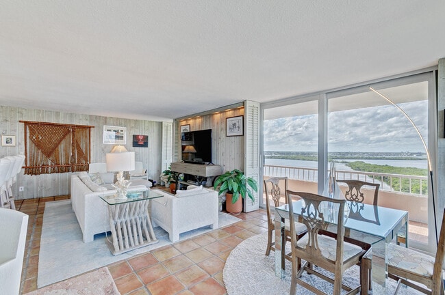 Building Photo - 5550 N Ocean Dr