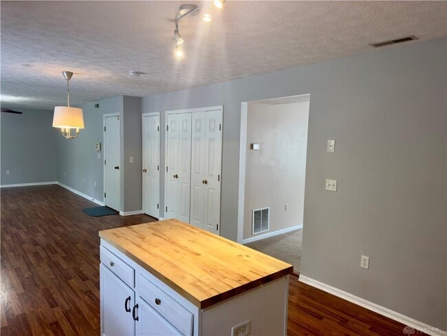 Building Photo - 5251 Mallet Club Dr