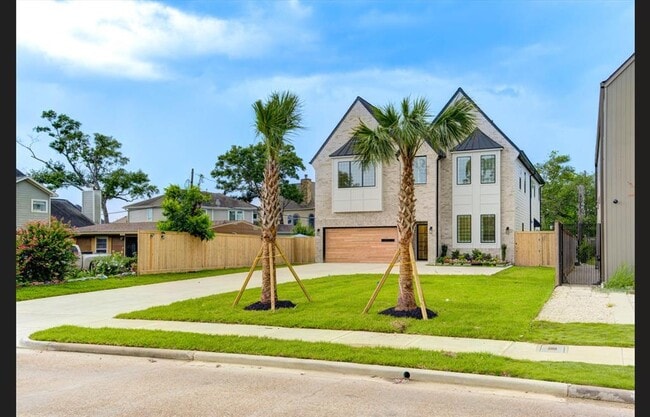 Building Photo - 3909 Ella Blvd